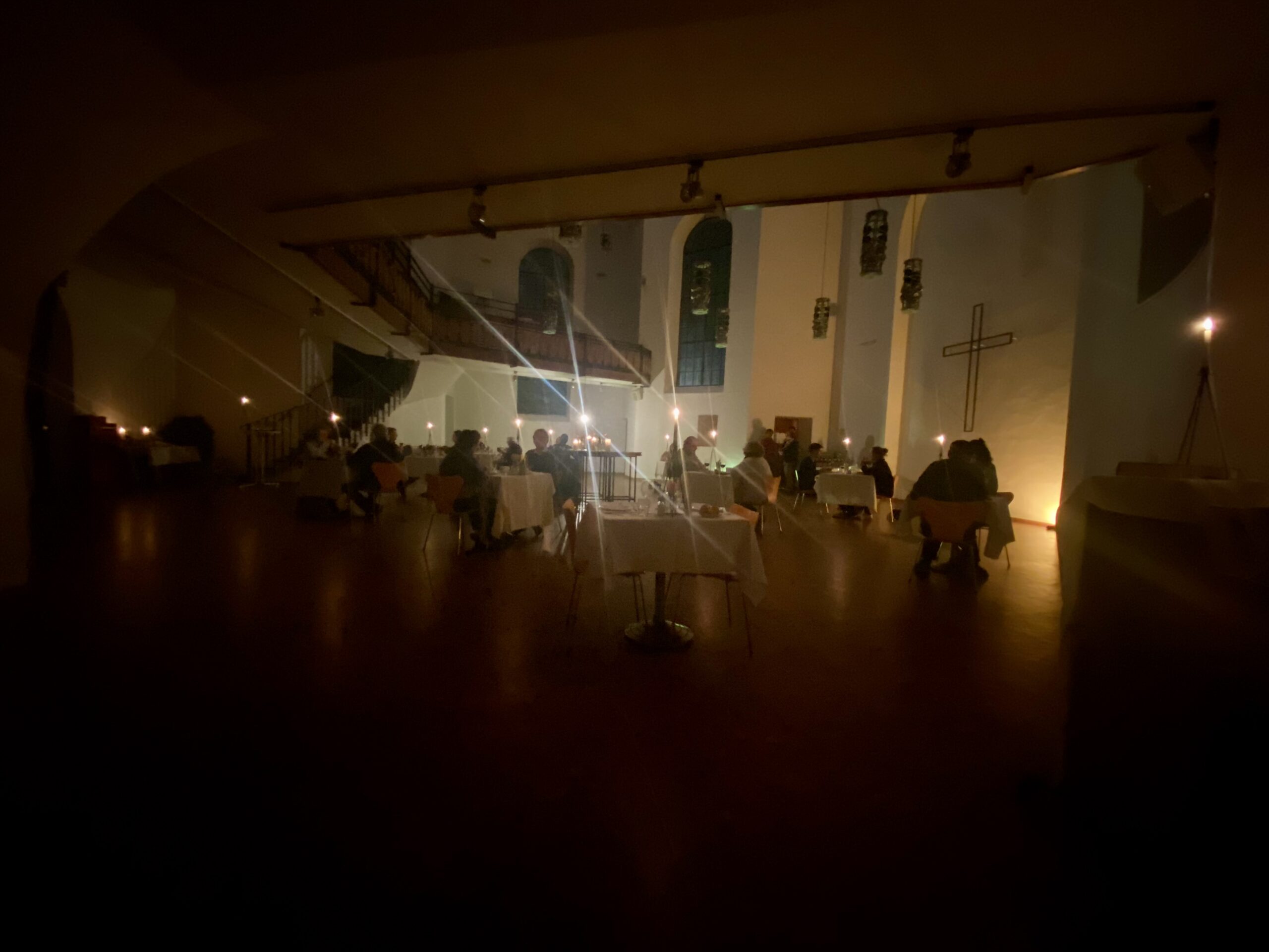 Mehr über den Artikel erfahren Nachklang | Die Nacht der Liebenden 2023. Ein Abend mit Segen.